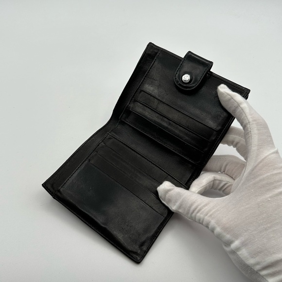 Chanel Patent Leather CC wallet - Picture 6 of 11